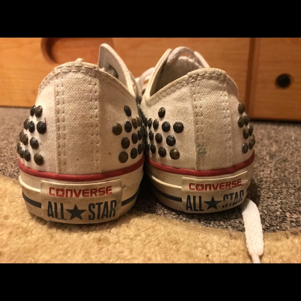 Converse shoes - Picture 3 of 4